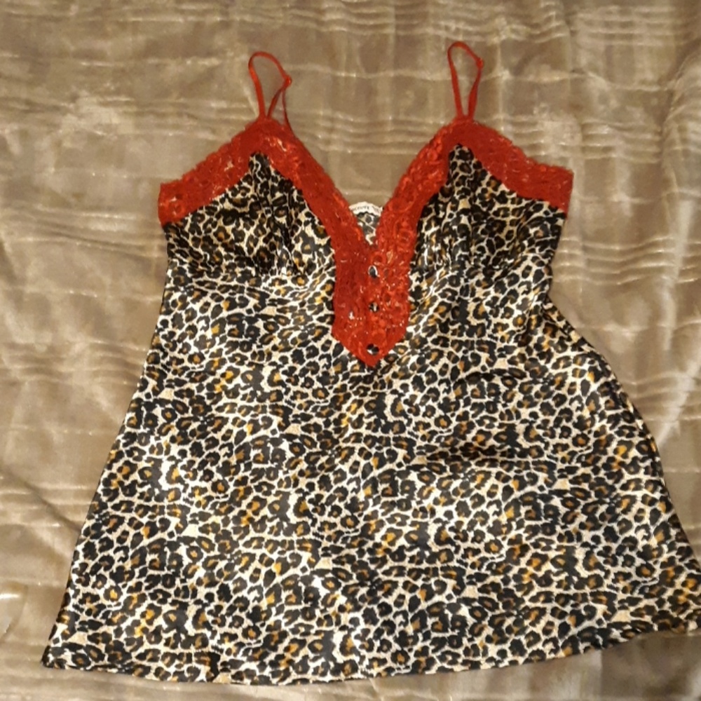 Leopard and lace sleeptank